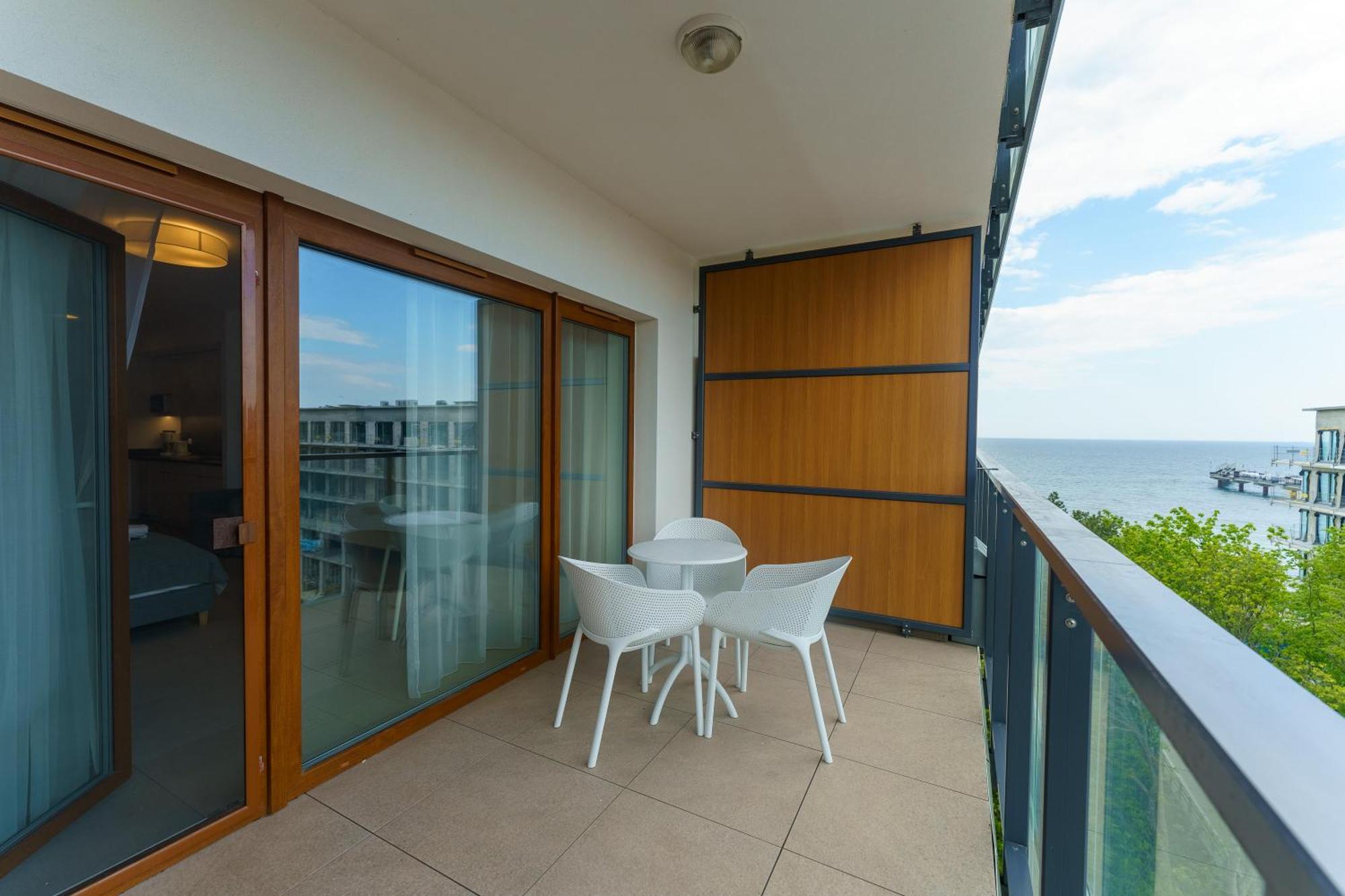 Aquamarina Prima Deluxe Studios With Sea View By Noclegi Renters Miedzyzdroje Exterior foto
